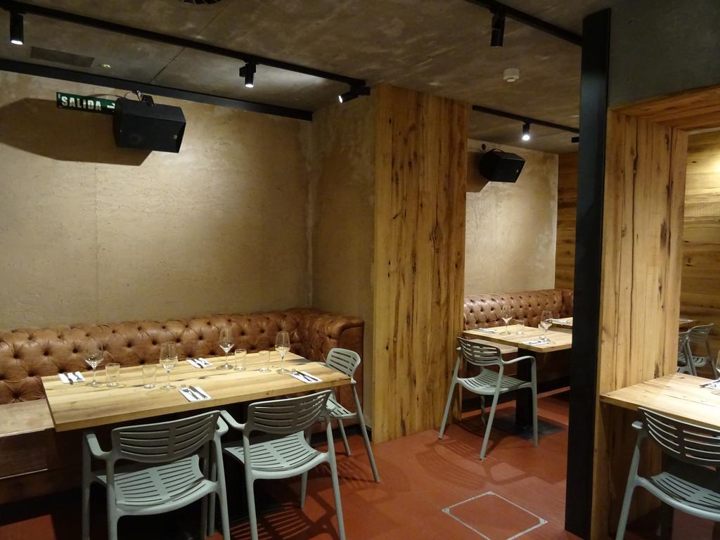 Bearan Bar & Rooms ปัมโปลนา ภายนอก รูปภาพ