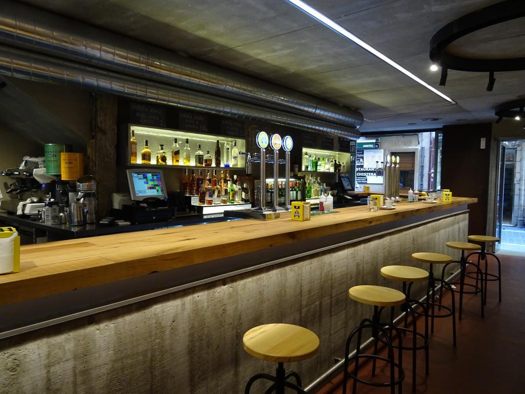 Bearan Bar & Rooms ปัมโปลนา ภายนอก รูปภาพ