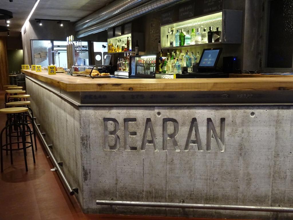 Bearan Bar & Rooms ปัมโปลนา ภายนอก รูปภาพ