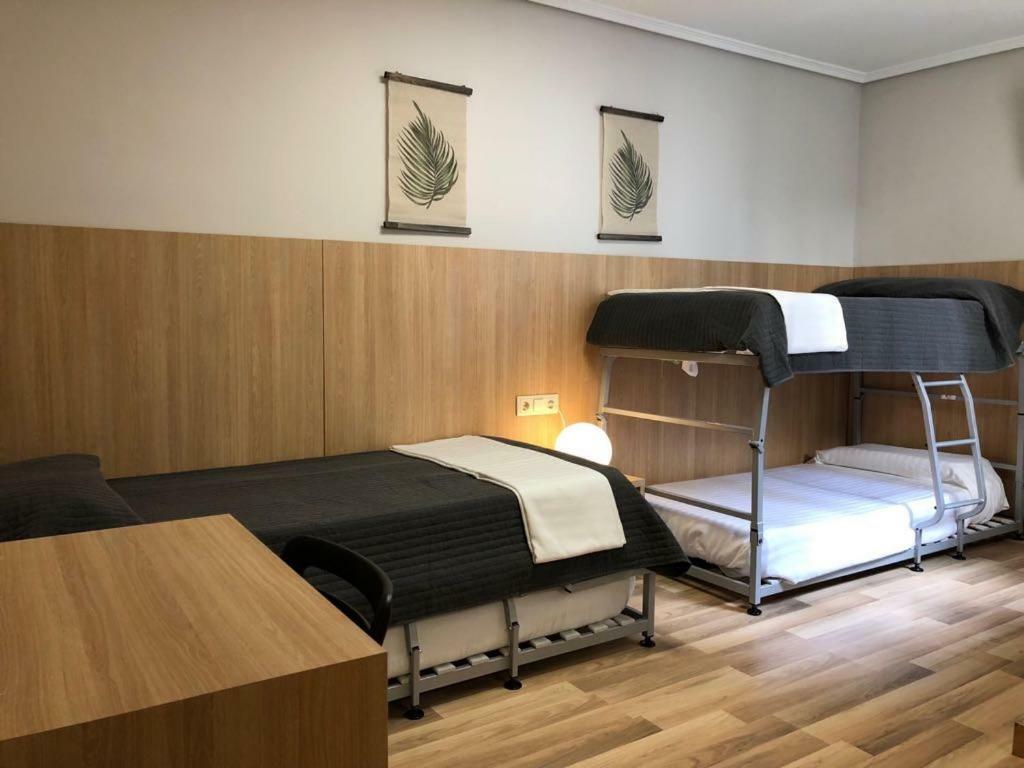 Bearan Bar & Rooms ปัมโปลนา ภายนอก รูปภาพ